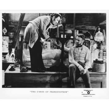 FRANKENSTEIN S'EST ECHAPPE Photo de presse TV 43-A - 20x25 cm. - R1970 - Peter Cushing, Terence Fisher