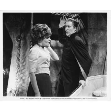 DRACULA ET LES FEMMES Photo de presse N22 - 20x25 cm. - R1970 - Christopher Lee, Freddie Francis