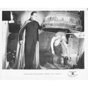 DRACULA ET LES FEMMES Photo de presse TV N01 - 20x25 cm. - R1980 - Christopher Lee, Freddie Francis