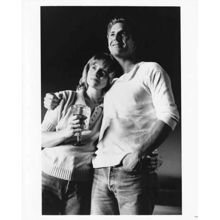 JUSQU'AU BOUT DU REVE Photo de presse 36K - 20x25 cm. - 1989 - Kevin Costner, Phil Robinson