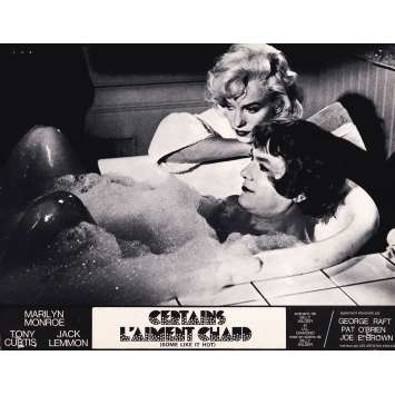CERTAINS L'AIMENT CHAUD Photo de film N3 - Jeu A - 21x30 cm. - 1959/R1970 - Marilyn Monroe, Billy Wilder