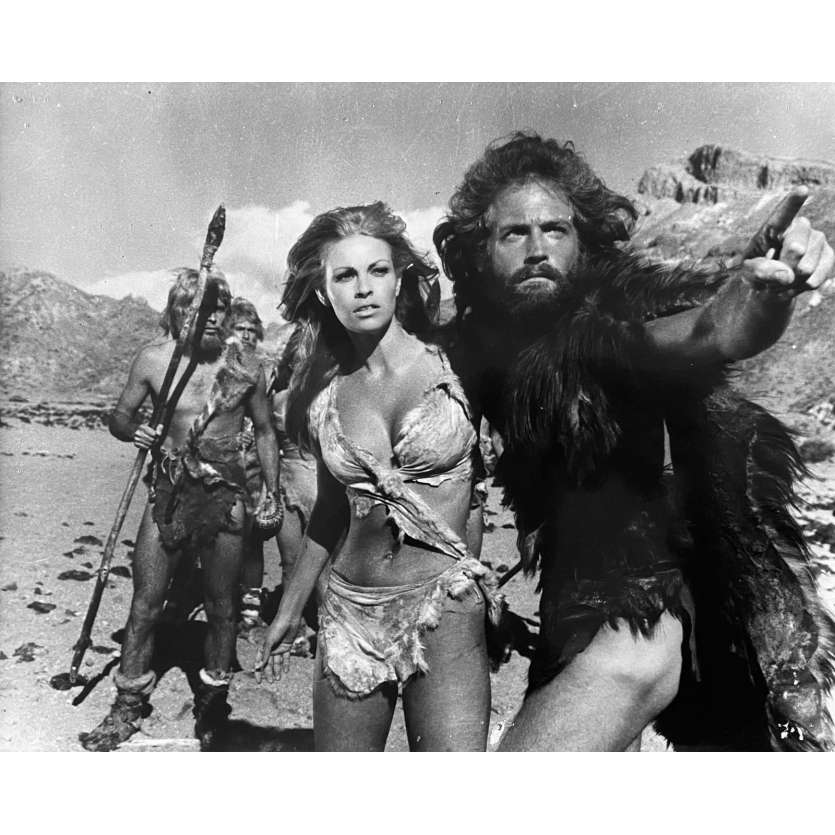 ONE MILLION YEAR B.C. Vintage Movie Still N04 - 10x12 in. - 1966 - Don Chaffey, Raquel Welch