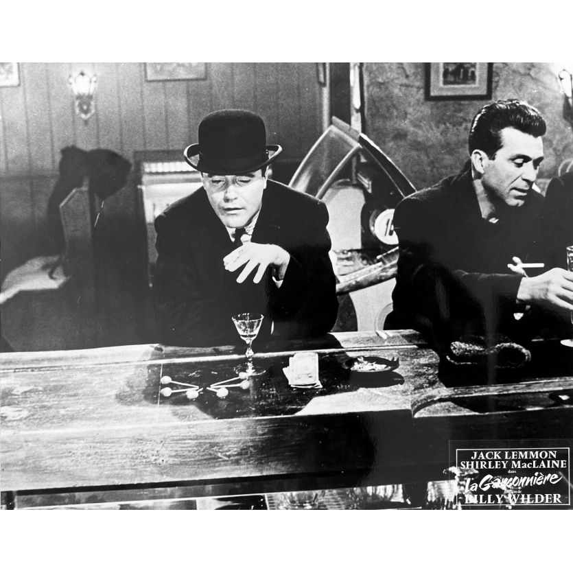 LA GARÇONNIERE Photo de film N05 - 21x30 cm. - 1960/R1970 - Jack Lemmon, Billy Wilder