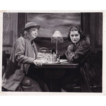 UNE FEMME DISPARAIT Photo de presse LL-211 - 20x25 cm. - 1938 - Margaret Lockwood, Alfred Hitchcock