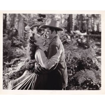 LE PASSAGE DU CANYON Photo de presse 1461-32 - 20x25 cm. - 1946 - Susan Hayward, Jacques Tourneur