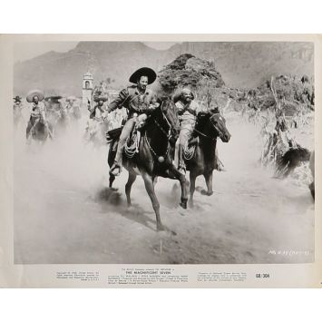 MAGNIFICENT SEVEN Movie Still MS-34 - 8x10 in. - 1960 - Yul Brynner, Steve McQueen