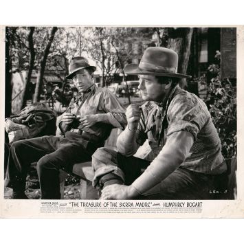 LE TRESOR DE LA SIERRA MADRE Photo de presse 680-3 - 20x25 cm. - 1948 - Humphrey Bogart, John Huston