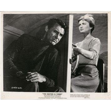 LA MAIN AU COLLET Photo de presse 11511-62 - 20x25 cm. - 1955 - Cary Grant, Alfred Hitchcock