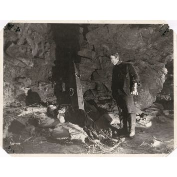 LA FIANCEE DE FRANKENSTEIN Photo de presse 729-104 - 20x25 cm. - 1935 - Boris Karloff, James Whale