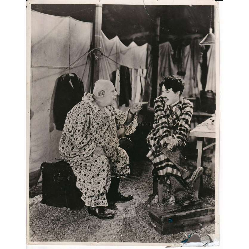 THE CIRCUS Movie Still 454-18 - 8x10 in. - 1928 - Charles Chaplin, Merna Kennedy
