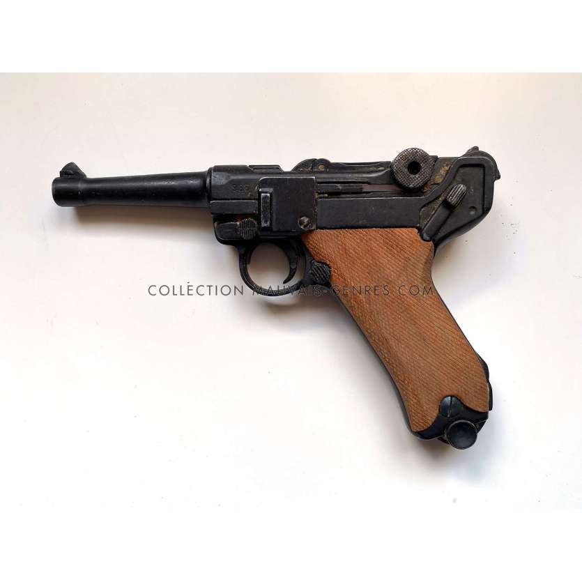 ALL QUIET ON THE WESTERN FRONT Production-used German P8 Pistol - Movie Prop - 2022 - Edward Berger, Felix Kammerer