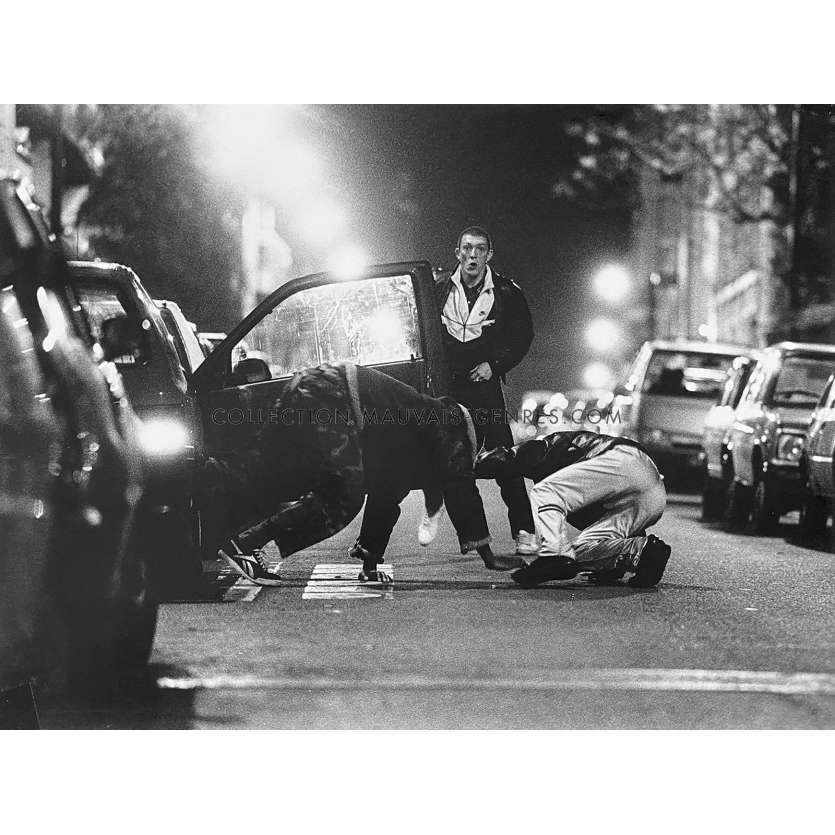 LA HAINE Photo de presse N2 - 18x24 cm. - 1995 - Vincent Cassel, Mathieu Kassovitz