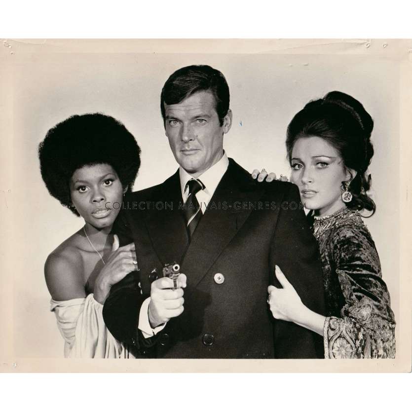 LIVE AND LET DIE Movie Still LD-1 - 8x10 in. - 1973 - James Bond, Roger Moore