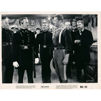 LE MASSACRE DE FORT APACHE Photo de presse WP-P-55 - 20x25 cm. - 1948 - John Wayne, Henry Fonda, Shirley Temple, John Ford