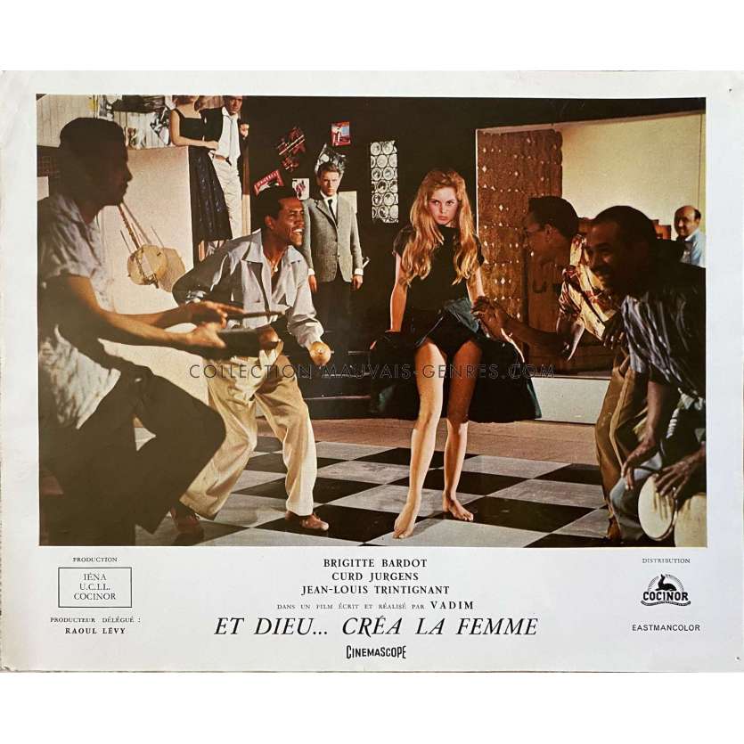 ET DIEU CREA LA FEMME Photo de film N01 - 24x30 cm. - 1956 - Brigitte Bardot, Roger Vadim