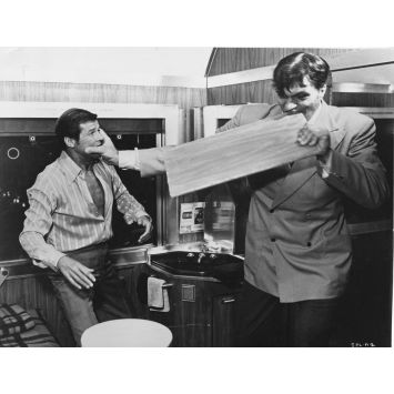 L'ESPION QUI M'AIMAIT Photo de presse SPL-A2 - 20x25 cm. - 1977 - Roger Moore, Lewis Gilbert