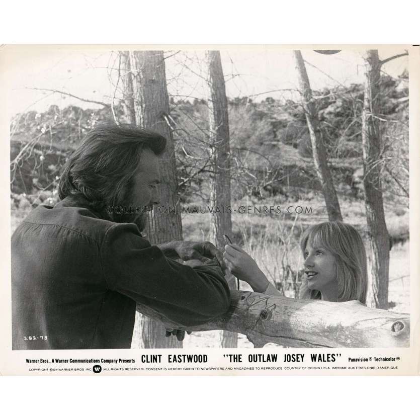 JOSEY WALES HORS LA LOI Photo de presse 282-73 - 20x25 cm. - 1976 - Sondra Locke, Clint Eastwood
