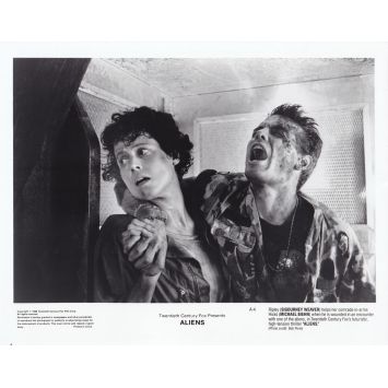 ALIENS Photo de presse A-4 - 20x25 cm. - 1986 - Sigourney Weaver, James Cameron