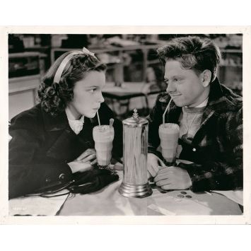 LOVE FINDS ANDY HARDY Movie Still 1050-61 - 8x10 in. - 1938 - George B. Seitz, Judy Garland, Mickey Rooney