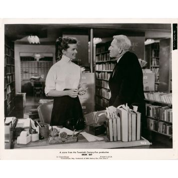 DESK SET Movie Still 955-16 - 8x10 in. - 1957 - 0, Katharine Hepburn, Spencer Tracy