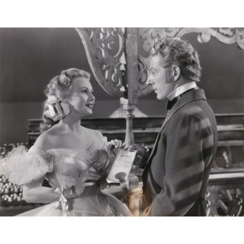 THE SECRET LIFE OF WALTER MITTY Movie Still SG-2000-218 - 8x10 in. - 1947 - Norman Z. McLeod, Danny Kaye, Virginia Mayo