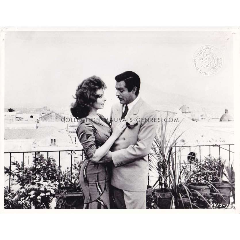 MARRIAGE ITALIAN STYLE Movie Still N04 - 8x10 in. - 1964 - Vittorio De Sica, Sophia Loren, Marcello Mastroianni
