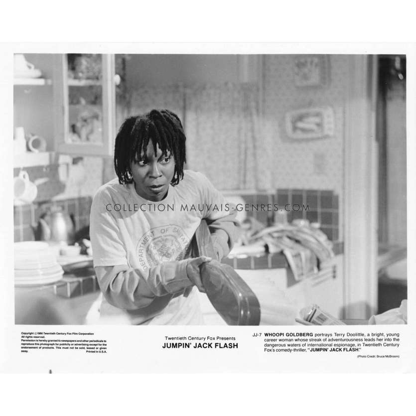 JUMPING JACK FLASH Photo de presse JJ-7 - 20x25 cm. - 1986 - Whoopi Goldberg, Penny Marshall