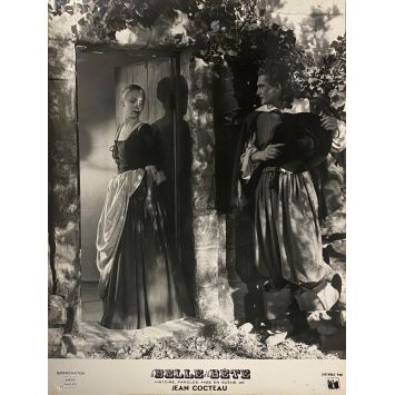 LA BELLE ET LA BETE Photo de film 303 - 24x30 cm. - 1946 - Jean Marais, Jean Cocteau