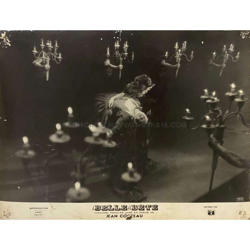 LA BELLE ET LA BETE Photo de film 353 - 24x30 cm. - 1946 - Jean Marais, Jean Cocteau