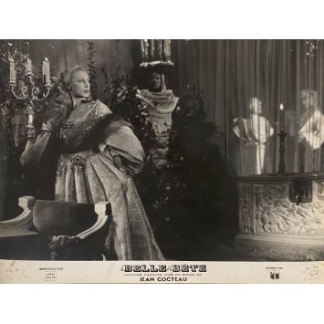 LA BELLE ET LA BETE Photo de film 392 - 24x30 cm. - 1946 - Jean Marais, Jean Cocteau