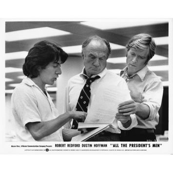 ALL THE PRESIDENT'S MEN U.S Movie Still 250-55 - 8x10 in. - 1976 - Alan J. Pakula, Dustin Hoffman