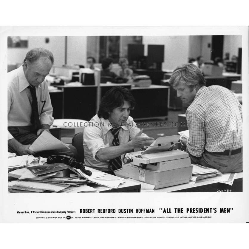 LES HOMMES DU PRESIDENT Photo de presse 250-56 - 20x25 cm. - 1976 - Dustin Hoffman, Alan J. Pakula
