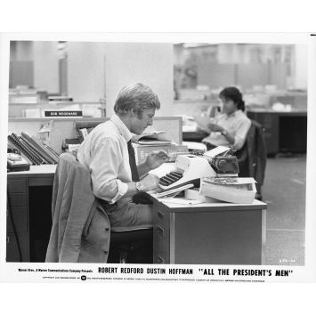 LES HOMMES DU PRESIDENT Photo de presse 250-66 - 20x25 cm. - 1976 - Dustin Hoffman, Alan J. Pakula