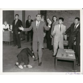 LA MORT AUX TROUSSES Photo de presse 1743-27 - 20x25 cm. - 1959 - Cary Grant, Alfred Hitchcock