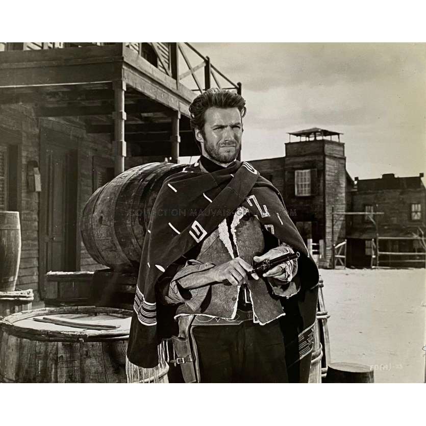 A FISTFUL OF DOLLARS U.S Movie Still FD(19)-23 - 8x10 in. - 1964 - Sergio Leone, Clint Eastwood
