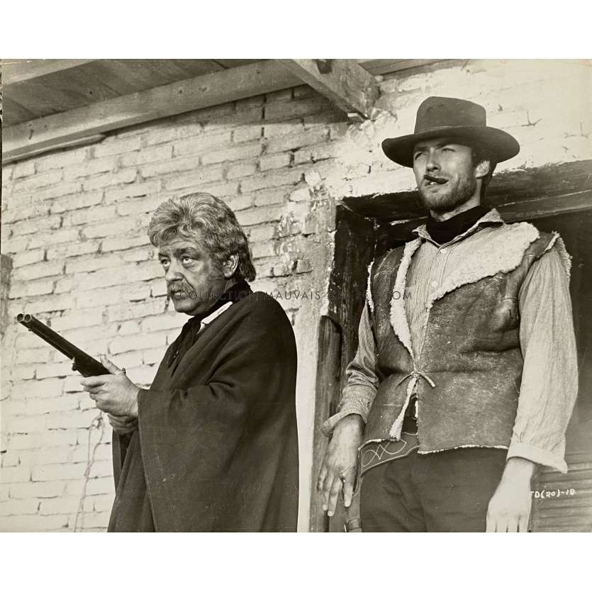 A FISTFUL OF DOLLARS U.S Movie Still FD(20)-18 - 8x10 in. - 1964 - Sergio Leone, Clint Eastwood
