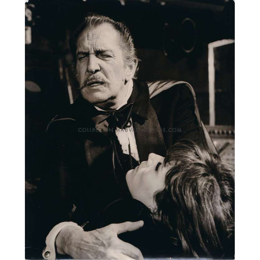 THEATER OF BLOOD U.S Movie Still TB-1 - 8x10 in. - 1973/R1980 - Douglas Hickox, Vincent Price