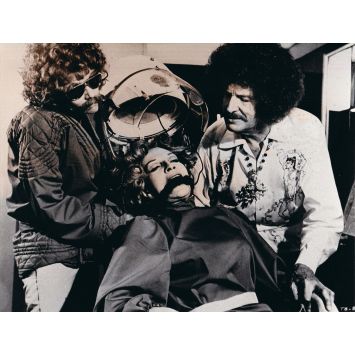THEATER OF BLOOD U.S Movie Still TB-8 - 8x10 in. - 1973/R1980 - Douglas Hickox, Vincent Price
