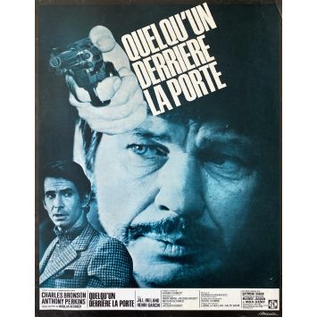 QUELQU'UN DERRIERE LA PORTE Synopsis 2p - 24x30 cm. - 1971 - Nicolas Gessner, Charles Bronson