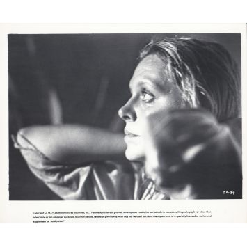 CLOSE ENCOUNTERS OF THE THIRD KIND U.S Movie Still CE-34 - 8x10 in. - 1977 - Steven Spielberg, Richard Dreyfuss