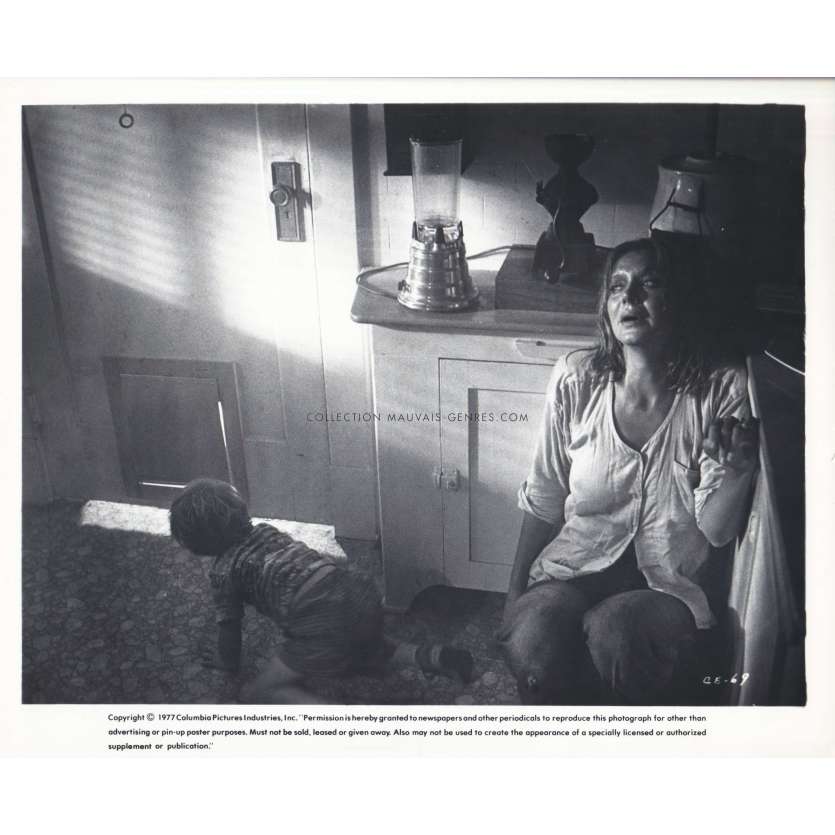 CLOSE ENCOUNTERS OF THE THIRD KIND U.S Movie Still CE-69 - 8x10 in. - 1977 - Steven Spielberg, Richard Dreyfuss
