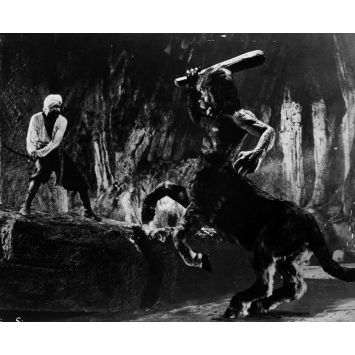 GOLDEN VOYAGE OF SINBAD Press still N2 - 1973 - Ray Harryhausen!