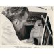 L'HOPITAL Photo de presse H-15 - 20x25 cm. - 1971 - Arthur Hiller, Diana Rigg
