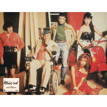 ATTACHE MOI Photo de film N05 - 21x30 cm. - 1989 - Pedro Almodovar, Victoria Abril