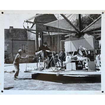 JOUR DE FETE Photo de film N02 - 27x33 cm. - 1949/R1960 - Jacques Tati, Paul Frankeur