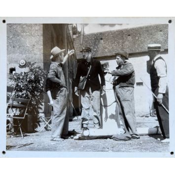 JOUR DE FETE Photo de film N11 - 27x33 cm. - 1949/R1960 - Jacques Tati, Paul Frankeur