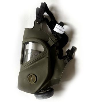 THE NEST Screen-Used XM28E4 U.S Gas Mask N6- 2002 - Movie Prop, Florent-Emilio Siri