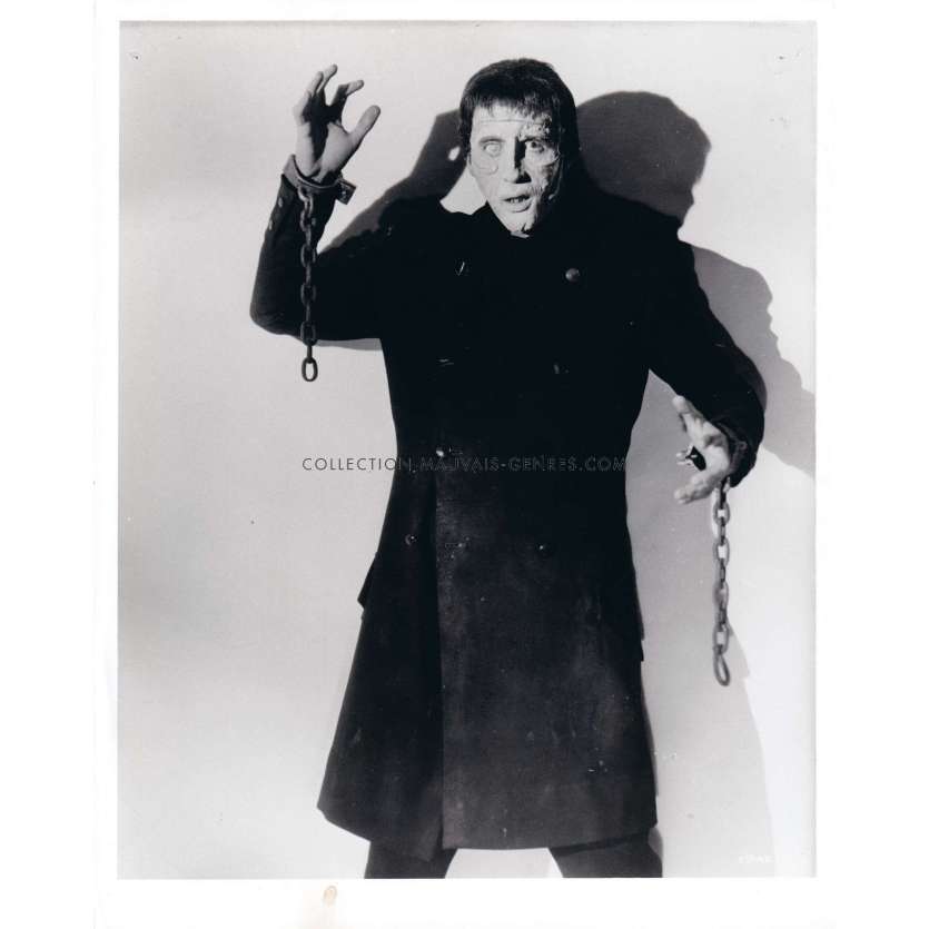 FRANKENSTEIN S'EST ECHAPPE Photo de presse américaine SP-42 - 20x25 cm. - 1957/R1980 - Peter Cushing, Terence Fisher