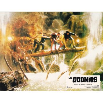 THE GOONIES Original Lobby Card N11 - 9x12 in. - 1985 - Sean Astin, Richard Donner