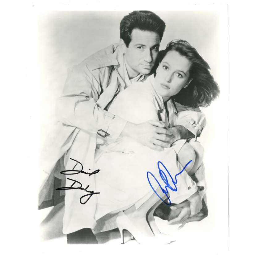 DAVID DUCHOVNY, GILLIAN ANDERSON Photo signée 20x25 '01 portrait dans X-Files  Signed Still